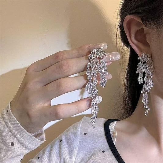 Autumn And Winter Light Luxury Leaves Tassel Long Earrings