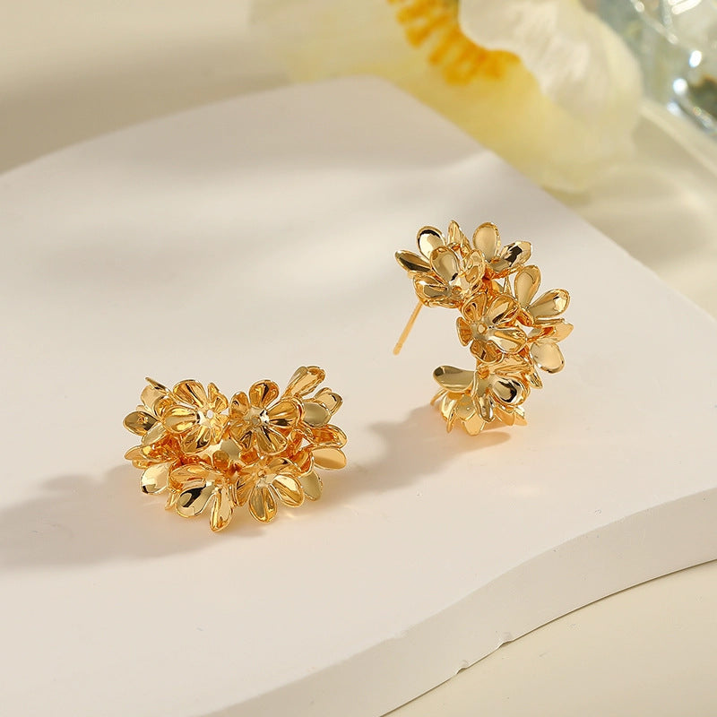 Golden Flowers C- Shaped Earrings New Retro Temperament Little Luxuries