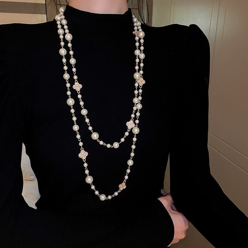 Irregular Long Pearl Necklace Niche