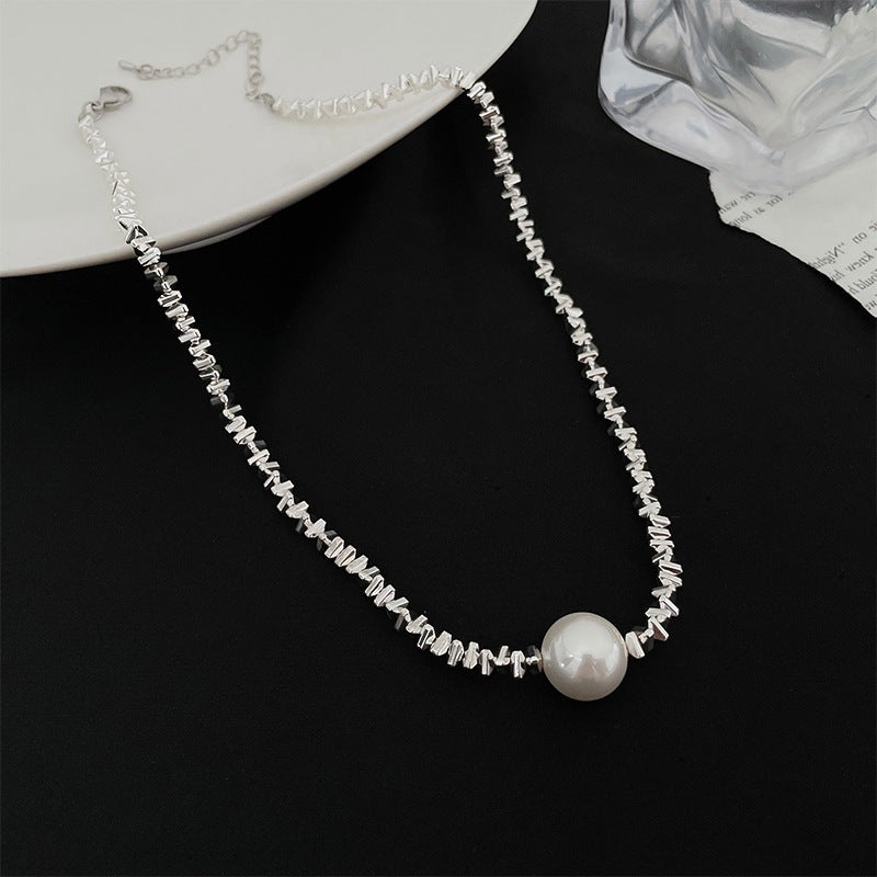 Irregular Long Pearl Necklace Niche